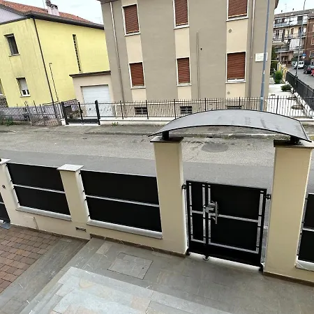 Casavale Elegante Residenza 108 Mq Max 7 Persone Appartement Piacenza Buitenkant foto