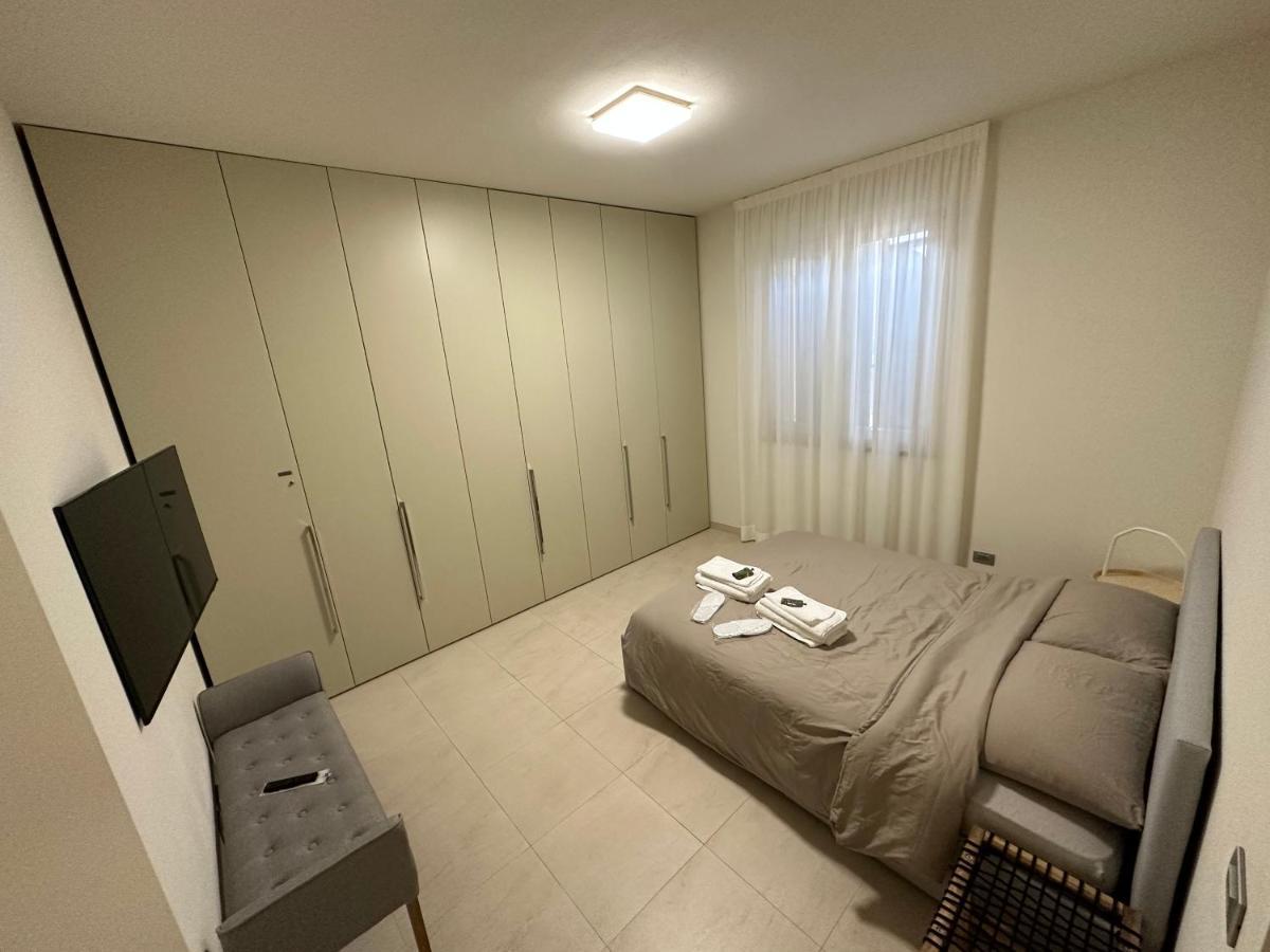 Apartment Casavale Elegante Residenza 108 Mq Max 7 Persone Piacenza