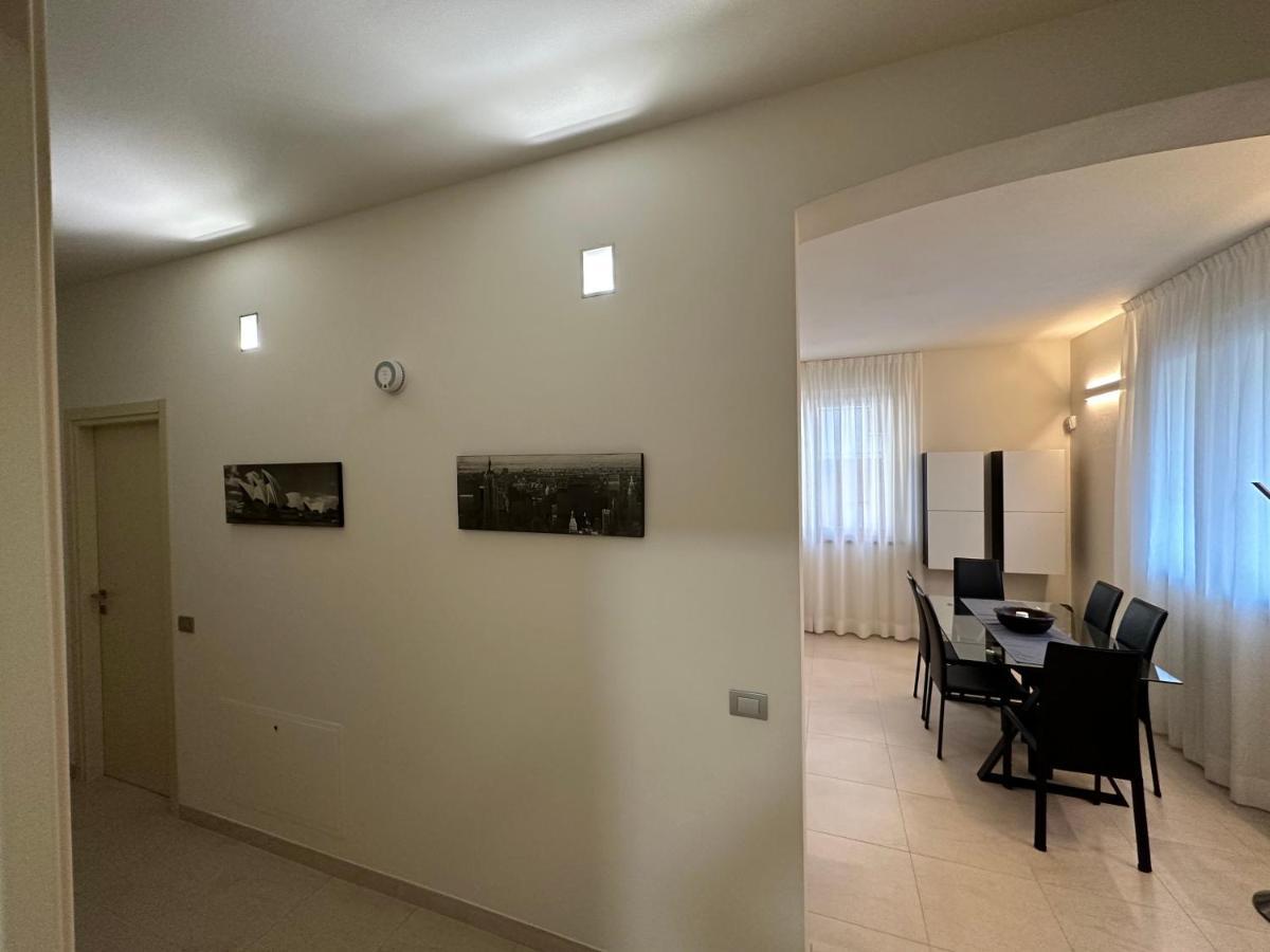 Casavale Elegante Residenza 108 Mq Max 7 Persone Apartment Piacenza