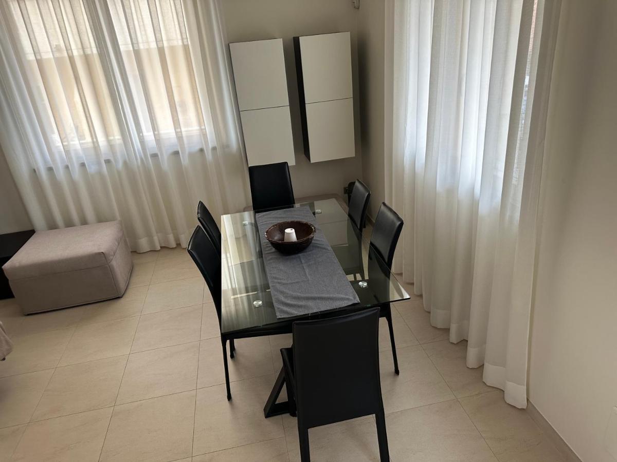 Casavale Elegante Residenza 108 Mq Max 7 Persone Apartment Piacenza