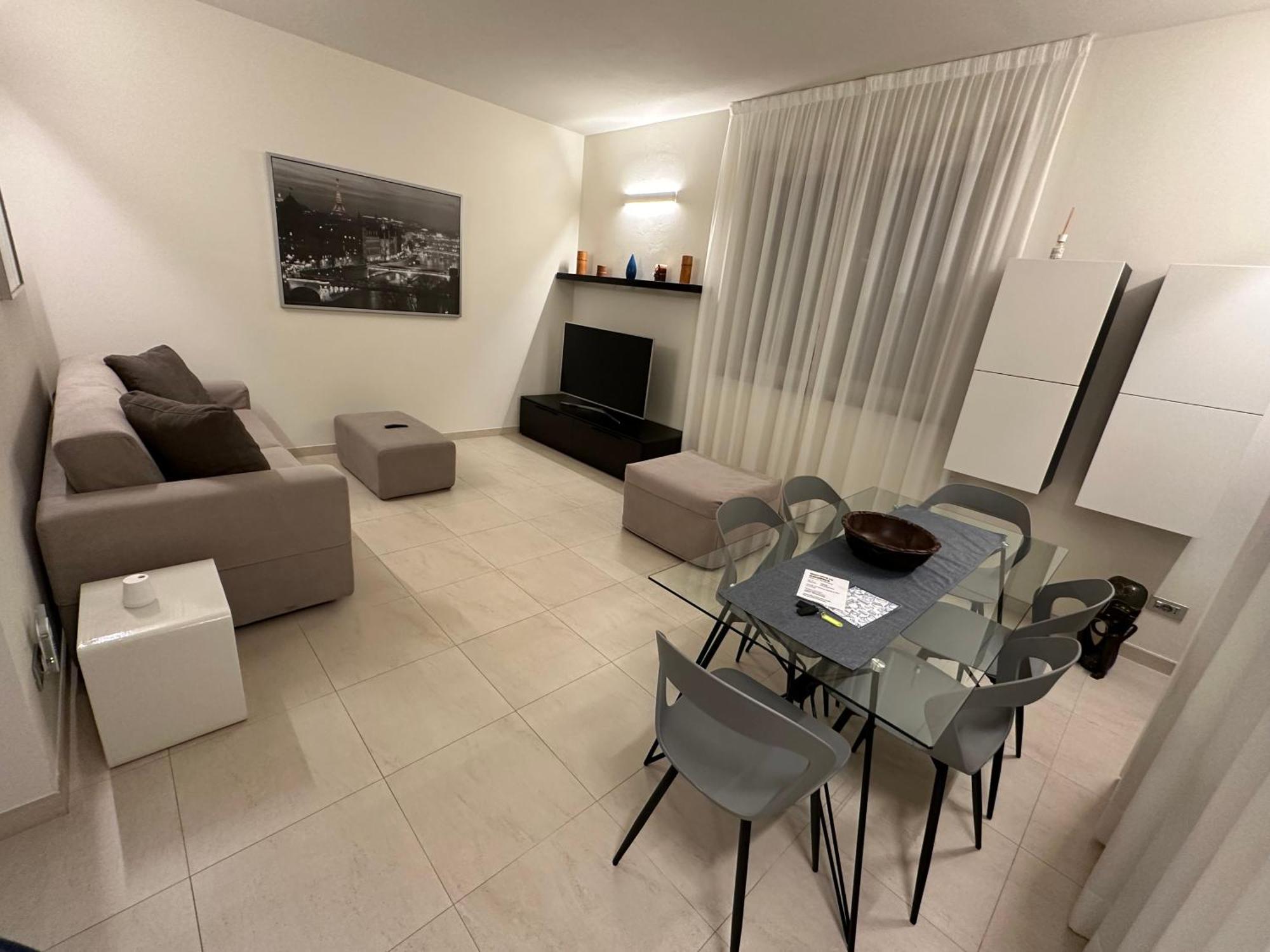 Casavale Elegante Residenza 108 Mq Max 7 Persone Piacenza